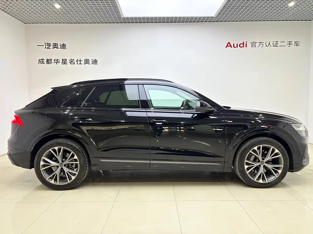 Audi Q8 2023 55 TFSI luxury and dynamic model купить на сайте DeffCars