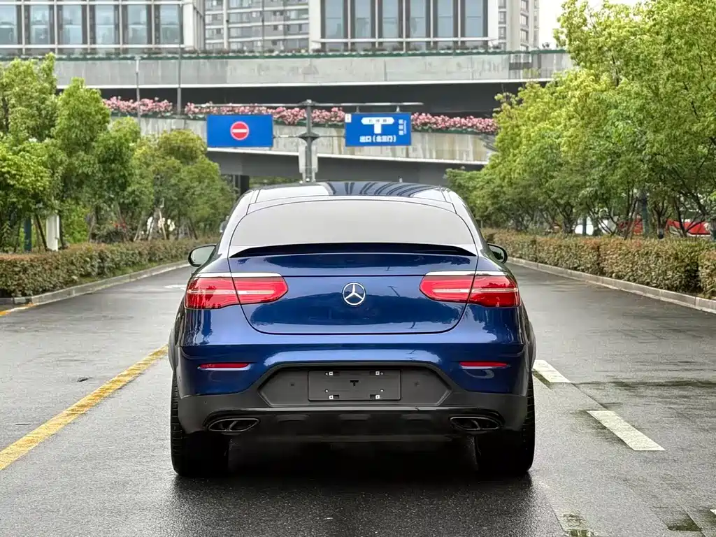 Mercedes-Benz GLC Coupe AMG 2017 AMG GLC 43 4MATIC Coupe SUV купить на сайте DeffCars