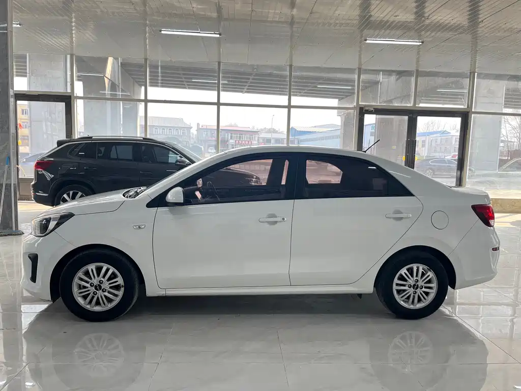 Huanchi 2020 1.4L automatic comfort sunroof version купить на сайте DeffCars