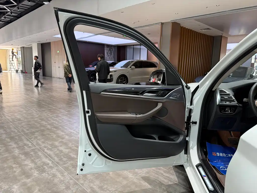 BMW X3 2023 xDrive25i M Sports Package купить на сайте DeffCars