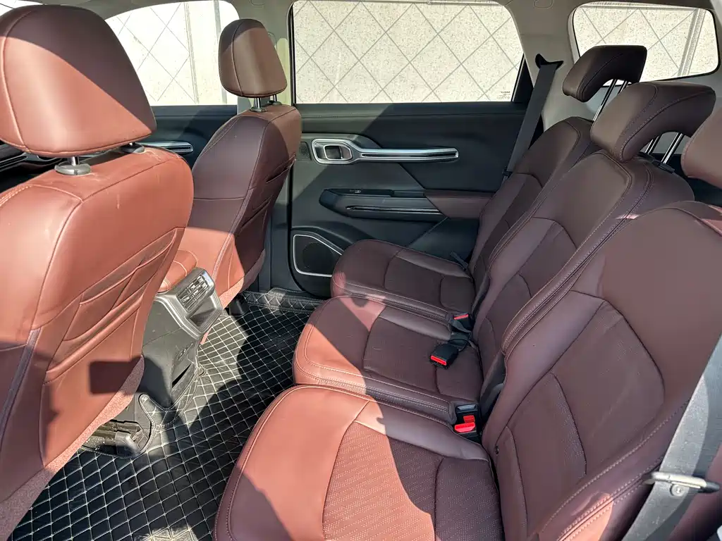 Haoyue 2022 1.8TD DCT luxury model 7 seats купить на сайте DeffCars