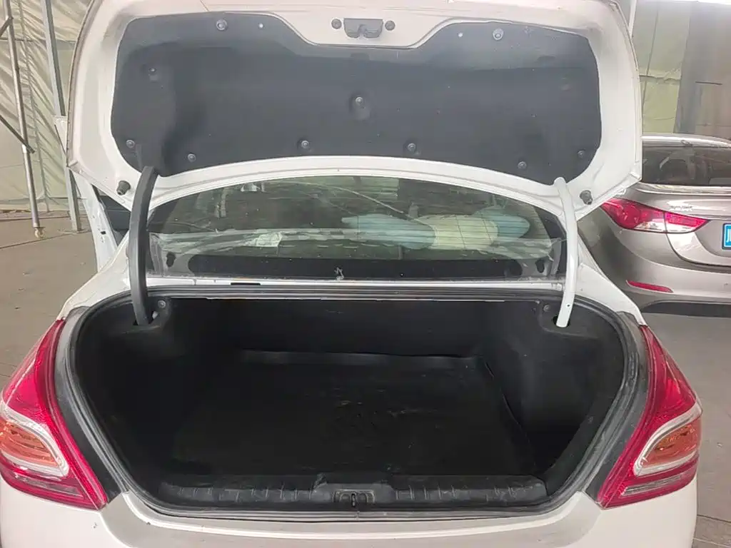 Peugeot 308 2014 Enjoy Edition Classic 1.6L Manual Premium Type купить на сайте DeffCars