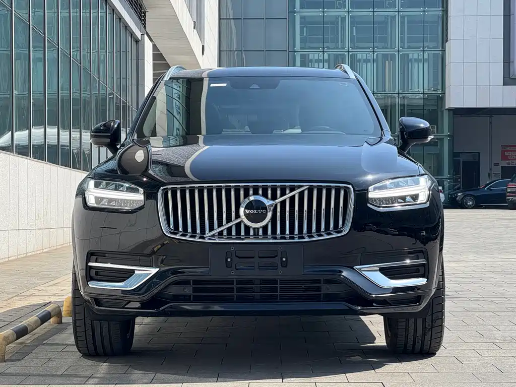 Volvo XC90 2022 B5 Smart Deluxe Edition 5-seater купить на сайте DeffCars