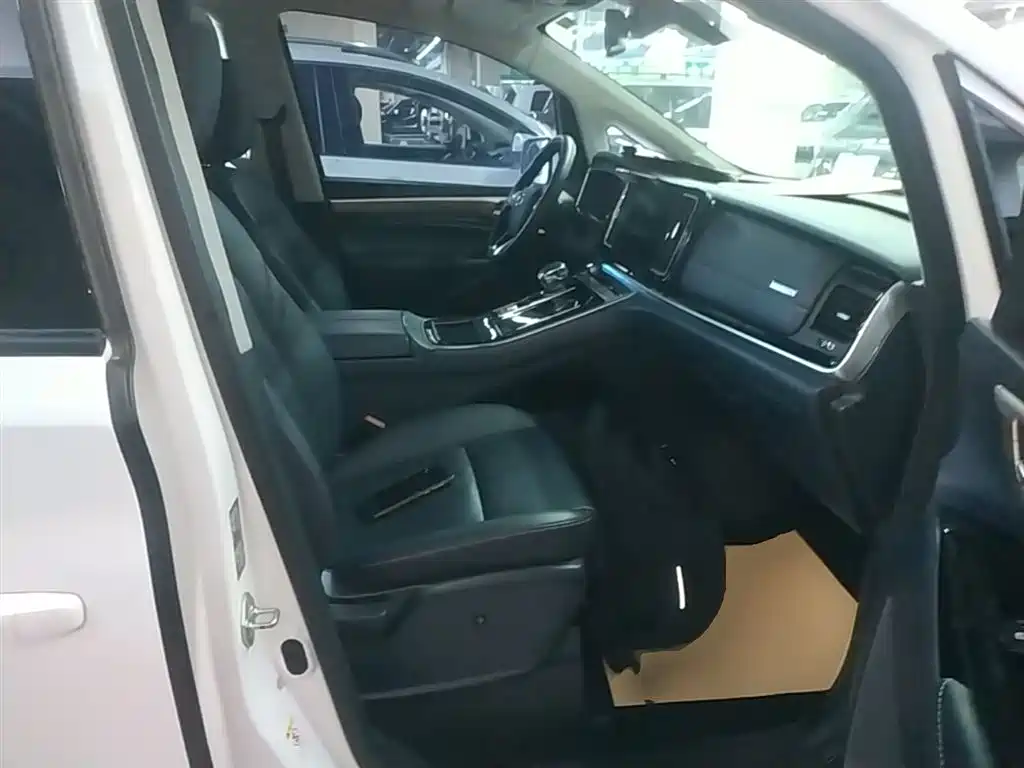 Trumpchi M8 2021 Lingxiu Series 390T Premium Edition купить на сайте DeffCars