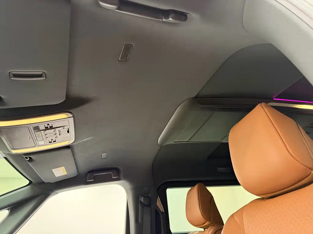 Wilfa 2024 Crown Dual Engine 2.5L Supreme Executive Edition купить на сайте DeffCars