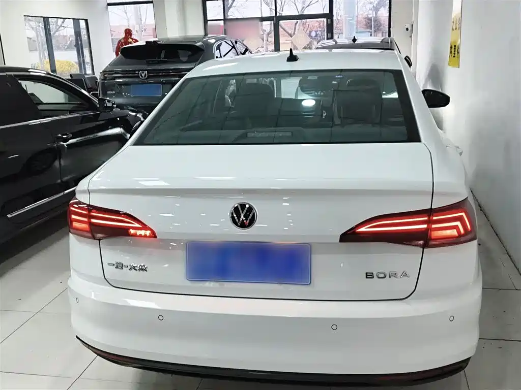 Bora 2021 1.5L Automatic Fashion Smart Connected Edition купить на сайте DeffCars