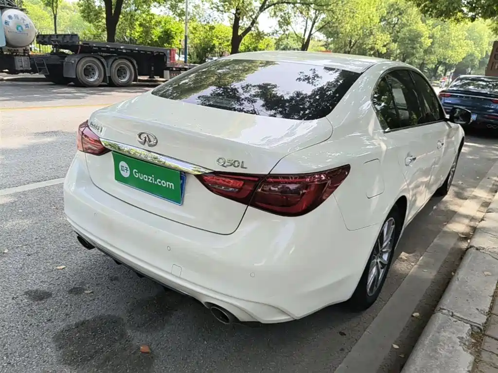 Infiniti Q50L 2022 2.0T Comfort Edition купить на сайте DeffCars