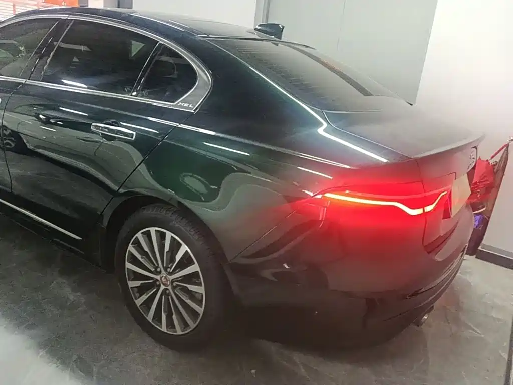 Jaguar XEL 2021 2.0T 200PS R-DYNAMIC Youth Sports Edition купить на сайте DeffCars
