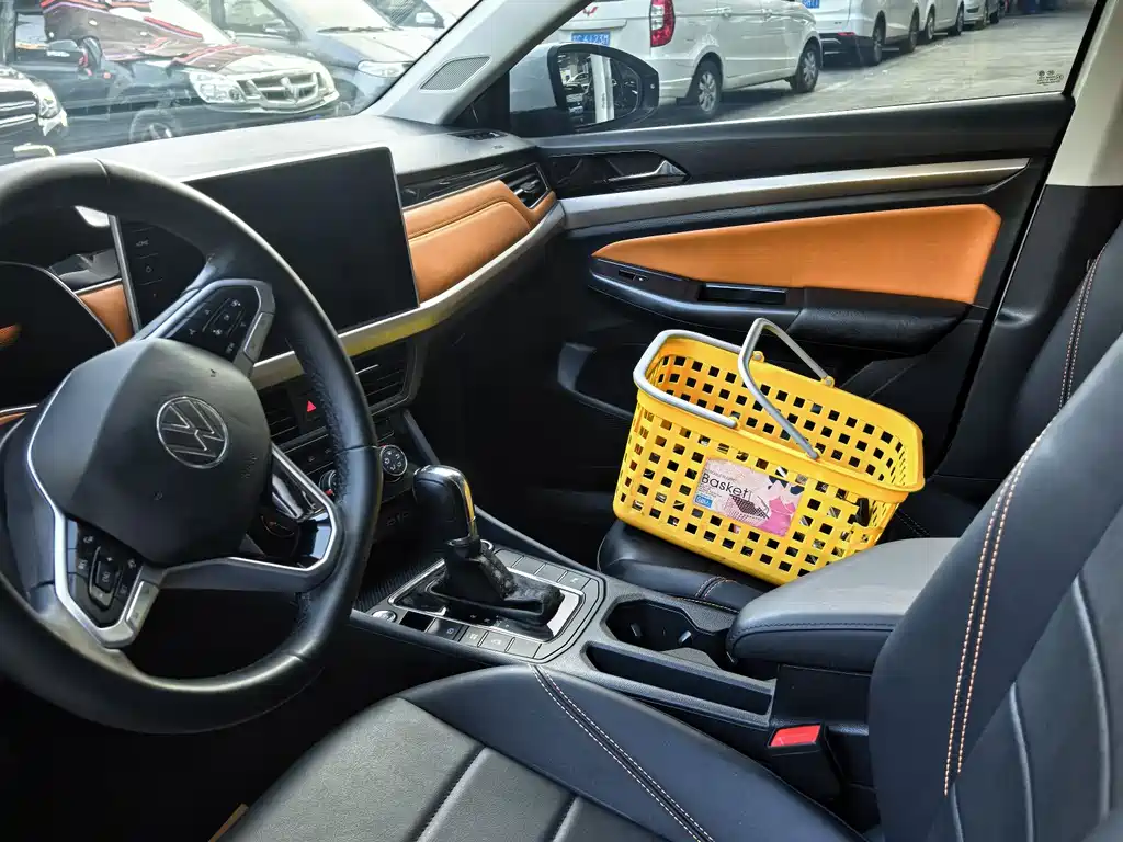 Bora 2023 model 200TSI DSG Zhixing PRO version купить на сайте DeffCars