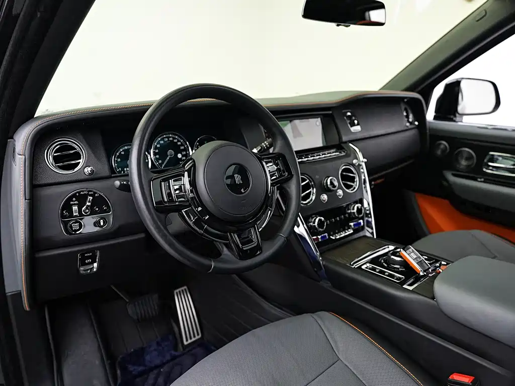 Cullinan 2018 four-seat version купить на сайте DeffCars