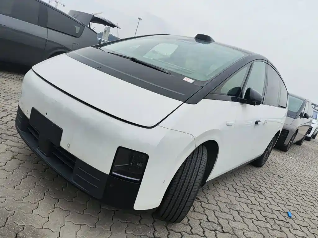 Ideal MEGA 2024 Ultra купить на сайте DeffCars