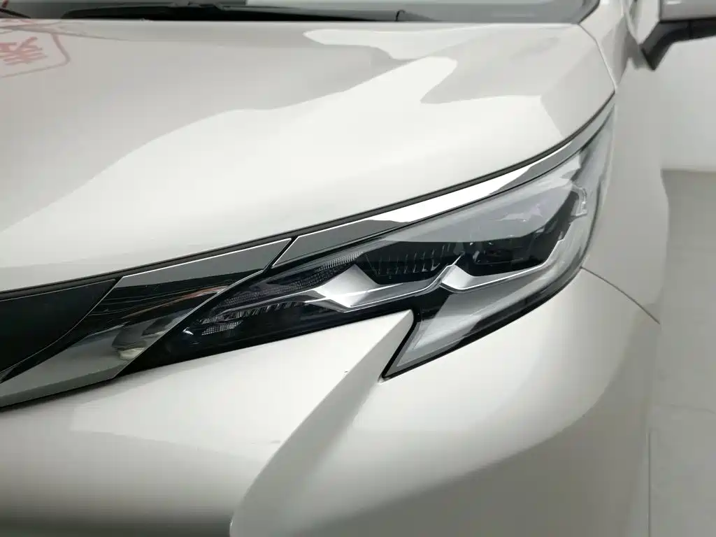 SIENNA 2023 2.5L Hybrid Comfort Edition купить на сайте DeffCars