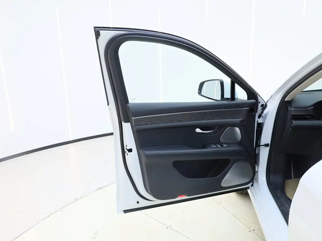 Wenjie M5 2022 extended range four-wheel drive performance version купить на сайте DeffCars