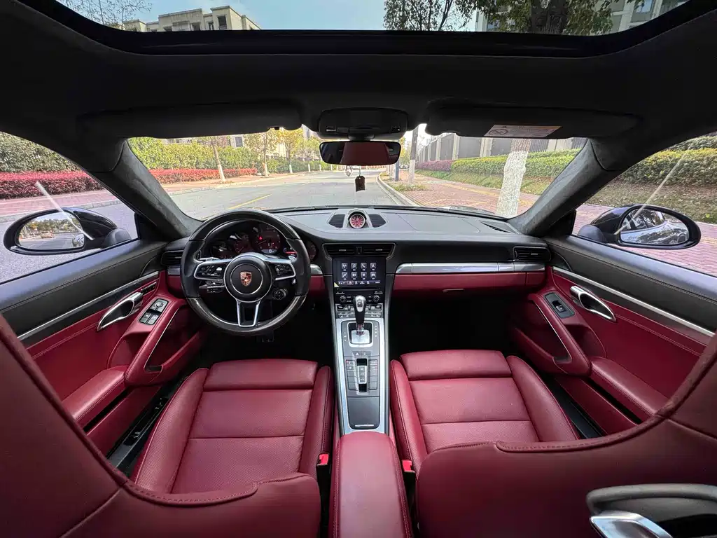 Porsche 911 2016 Carrera 3.0T купить на сайте DeffCars