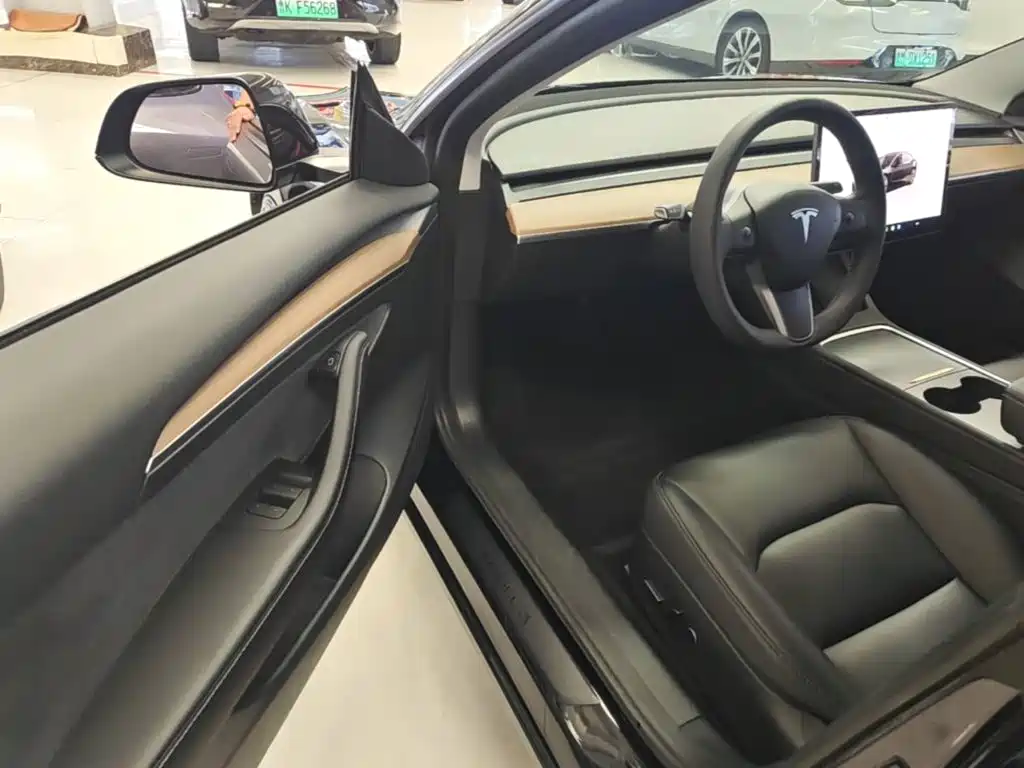 Model 3 2022 rear-wheel drive version купить на сайте DeffCars