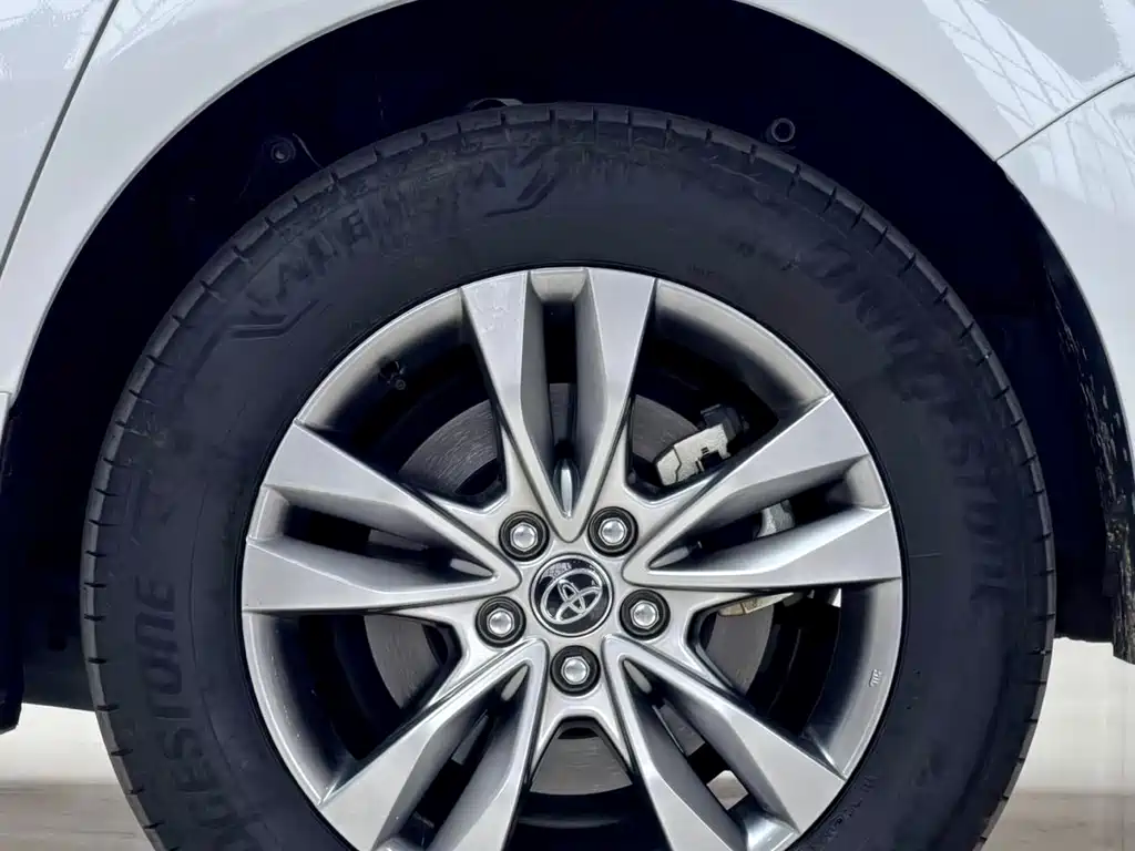 SIENNA 2024 2.5L Hybrid Comfort Edition купить на сайте DeffCars