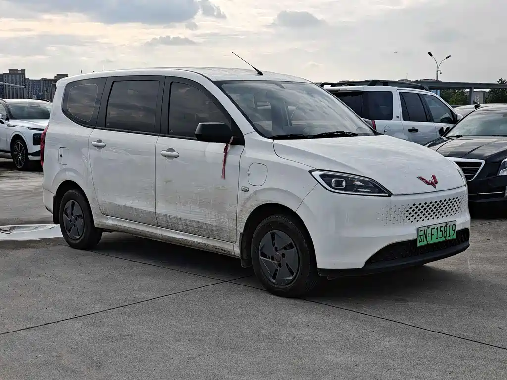 Wuling Hongguang New Energy 2025 Extended Range Hybrid 50KM Comfort Type купить на сайте DeffCars