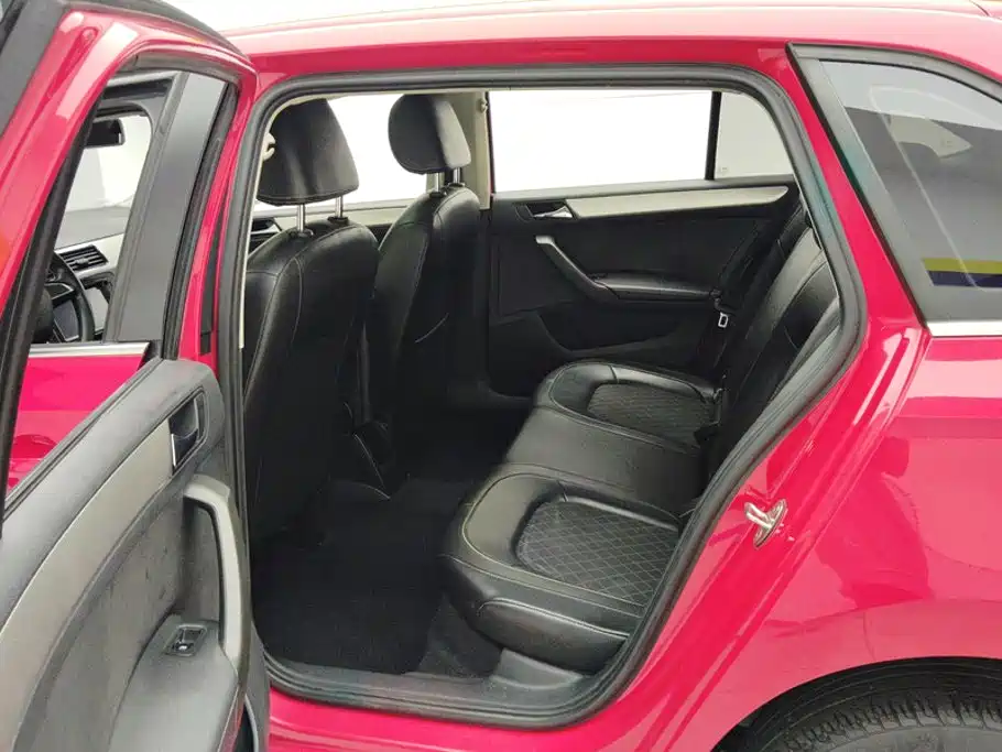 Xindong (Rapid Spaceback) 2019 1.5L automatic comfort version купить на сайте DeffCars