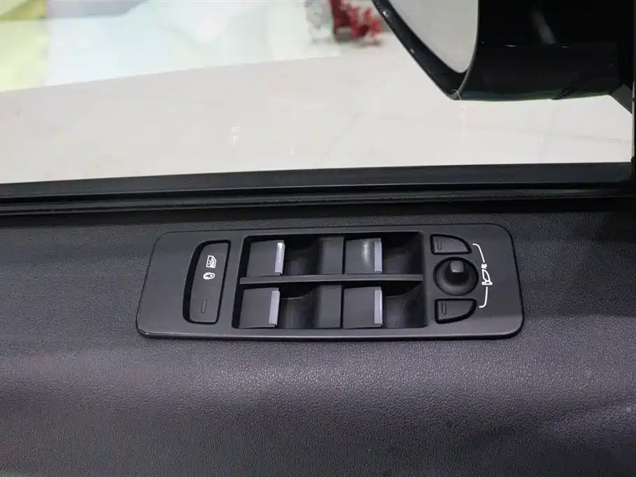 Discovery Sport 2022 facelift 249PS R-Dynamic S performance version 5 seats купить на сайте DeffCars