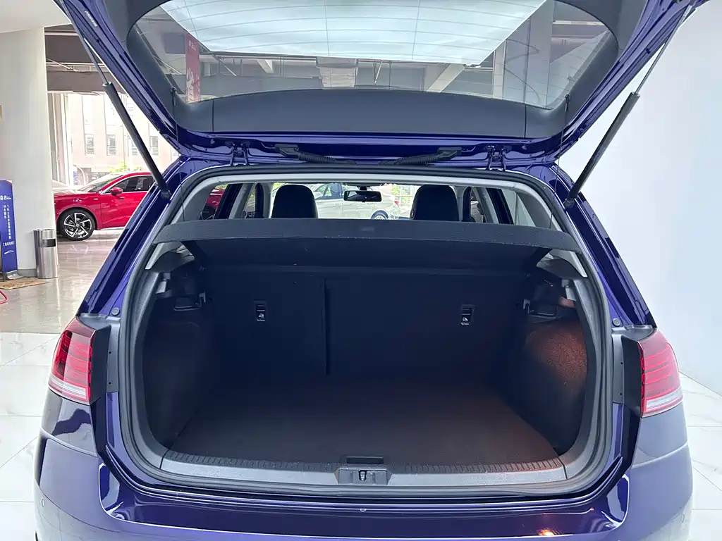 Golf 2020 Beloved Edition 280TSI DSG Comfort Type купить на сайте DeffCars