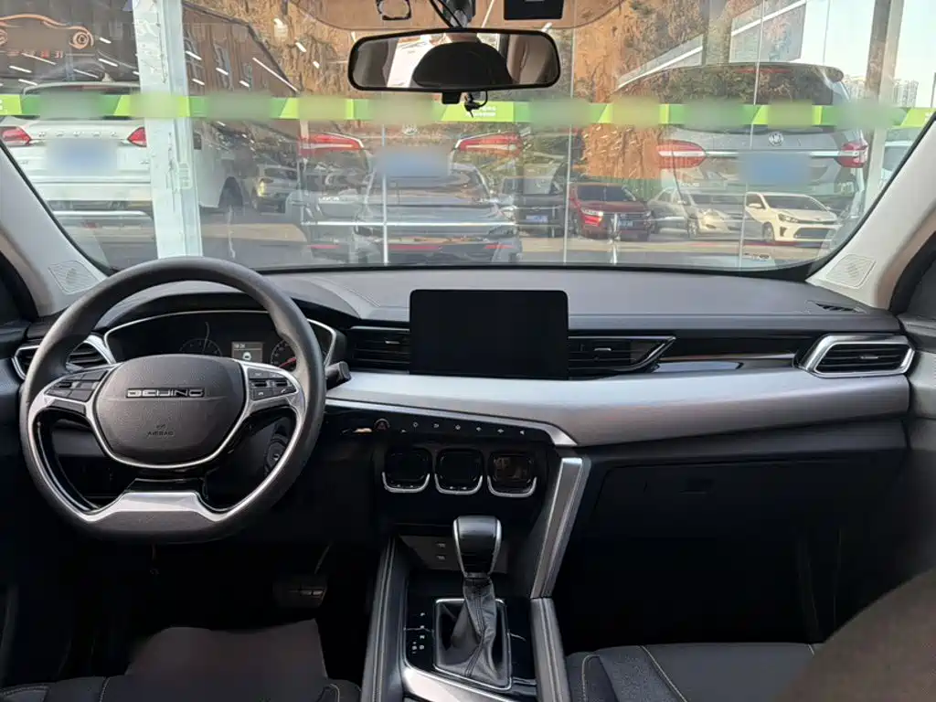 Beijing X3 2019 1.5T CVT Honor Edition купить на сайте DeffCars