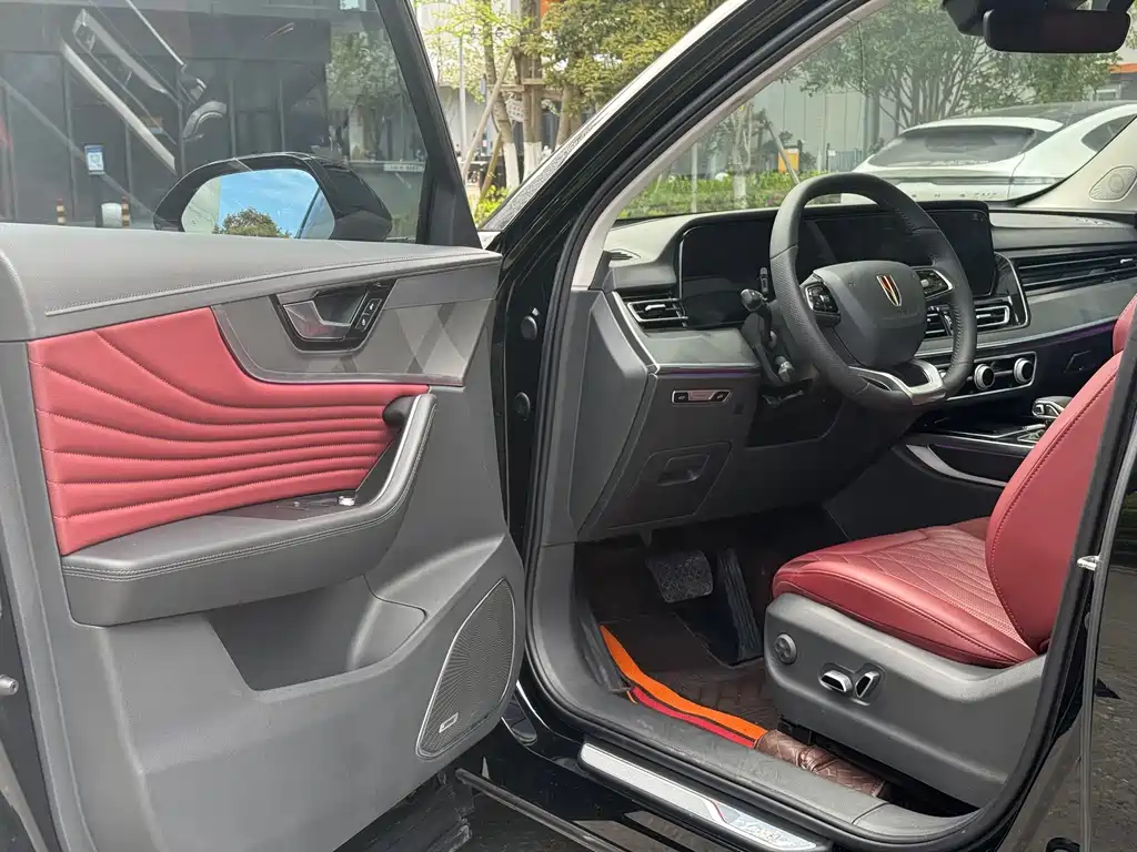 Hongqi HS5 2023 2.0T Qixiang Pro version купить на сайте DeffCars