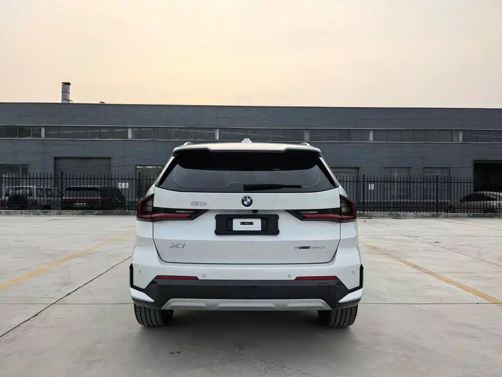 BMW X1 2025 sDrive25Li X Design Package купить на сайте DeffCars