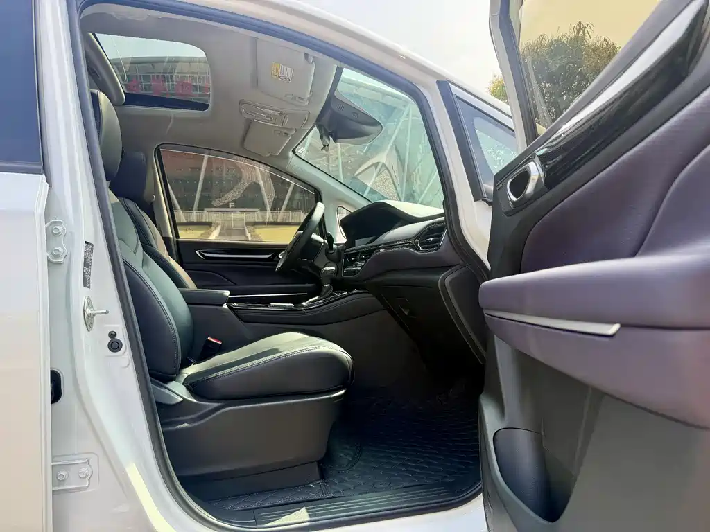 Trumpchi M6 2025 MAX 270T WDCT Deluxe Edition купить на сайте DeffCars