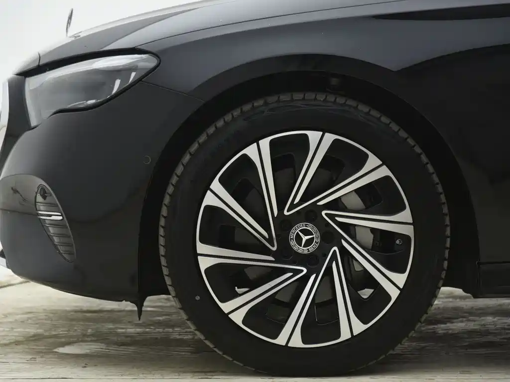 Mercedes-Benz E-Class 2024 E 300 L Luxury Model купить на сайте DeffCars