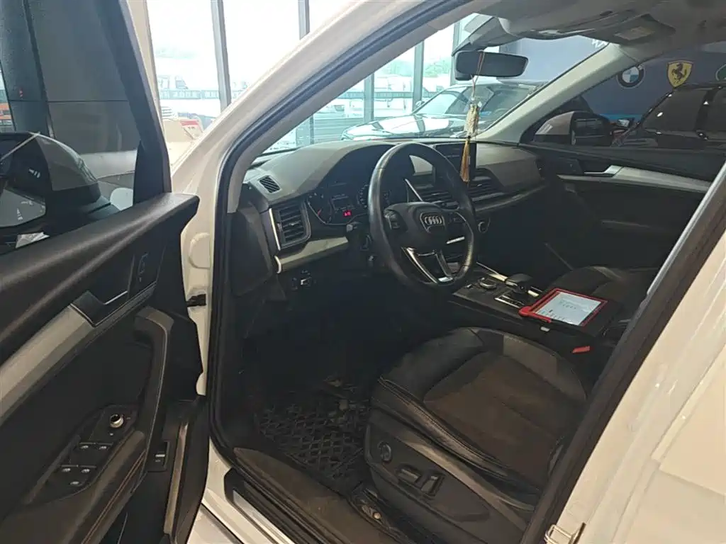 Audi Q5L 2020 40 TFSI Honorable and Enterprising купить на сайте DeffCars