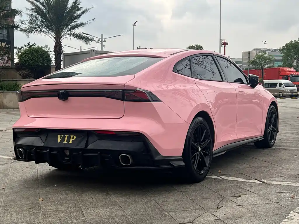 Changan UNI-V 2022 1.5T premium model купить на сайте DeffCars