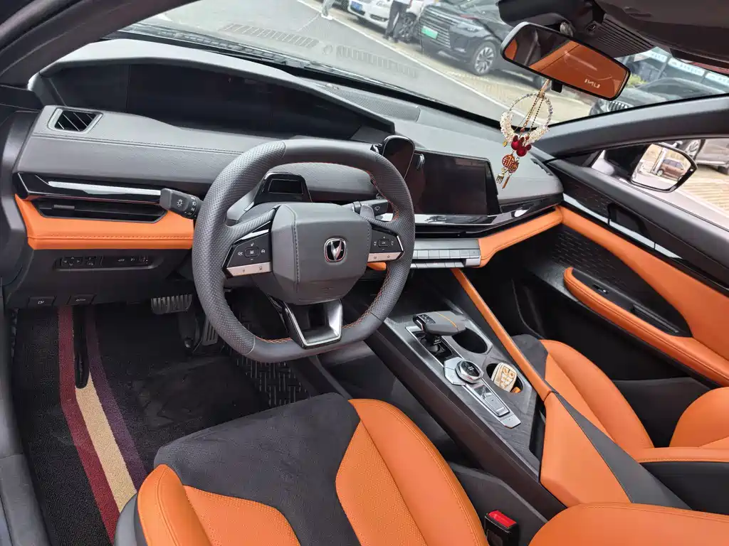 Changan UNI-V 2023 1.5T sports version купить на сайте DeffCars