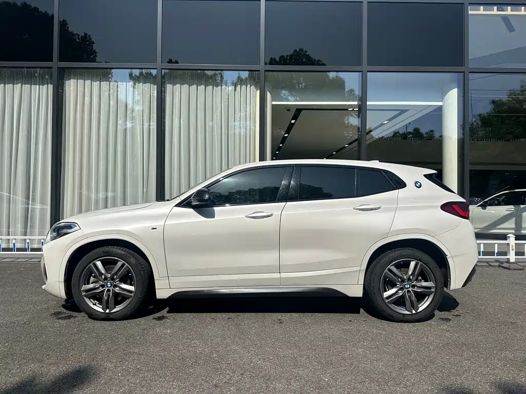 BMW X2 2023 sDrive25i M Sports Night Edition купить на сайте DeffCars