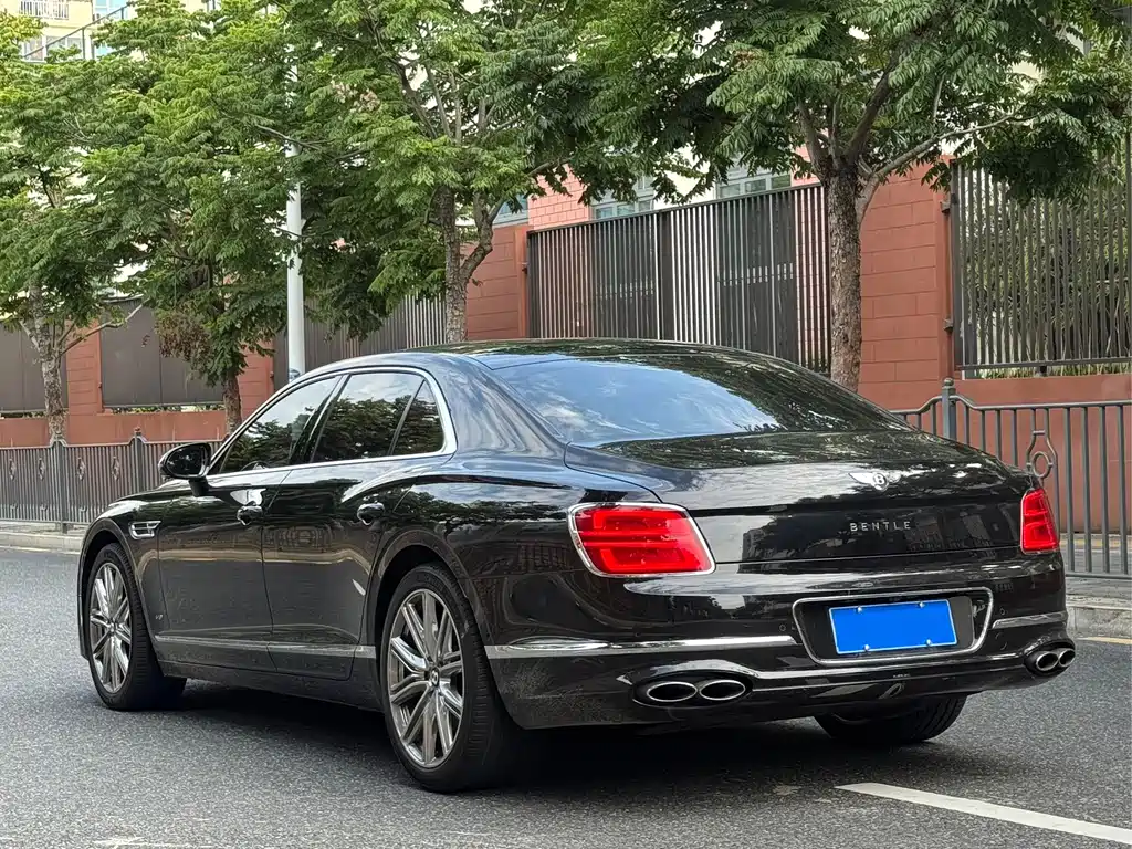 Flying Spur 2022 4.0T V8 Standard Edition купить на сайте DeffCars