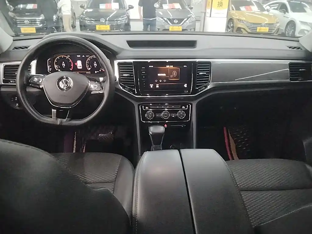 Touron 2020 facelift 380TSI four-wheel drive comfort version купить на сайте DeffCars