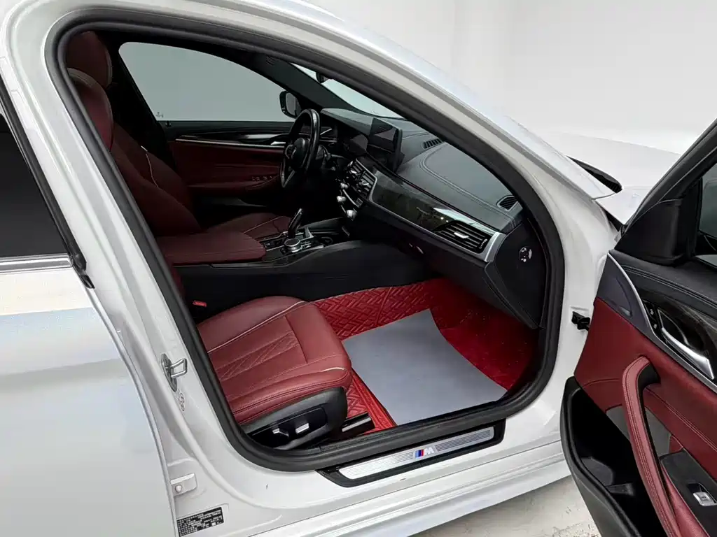 BMW 5 Series 2022 facelift 525Li M Sports Package купить на сайте DeffCars