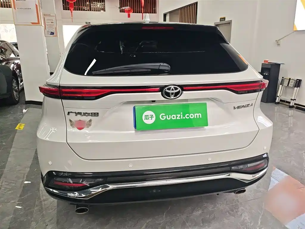 Vesa 2023 2.0L CVT two-wheel drive luxury version купить на сайте DeffCars