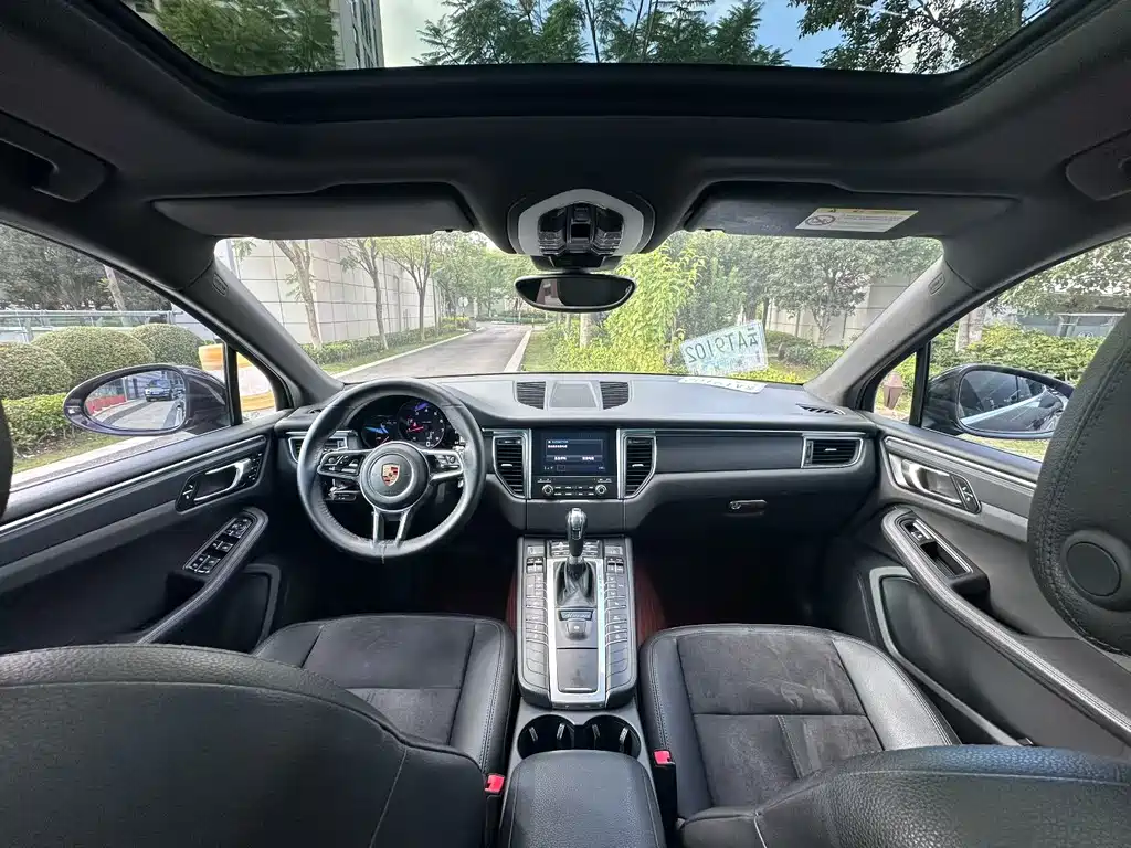 Macan 2017 Macan 2.0T купить на сайте DeffCars