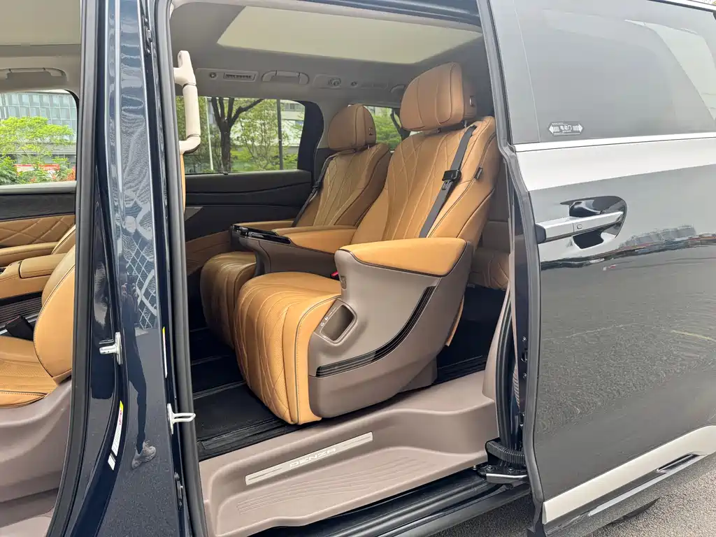 Denza D9 2022 DM-i 1040 Premium Type купить на сайте DeffCars