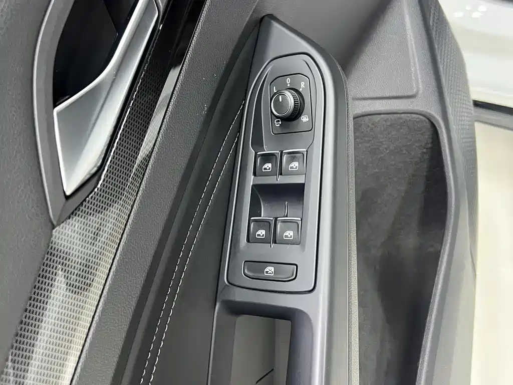 Golf 2021 280TSI DSG R-Line купить на сайте DeffCars