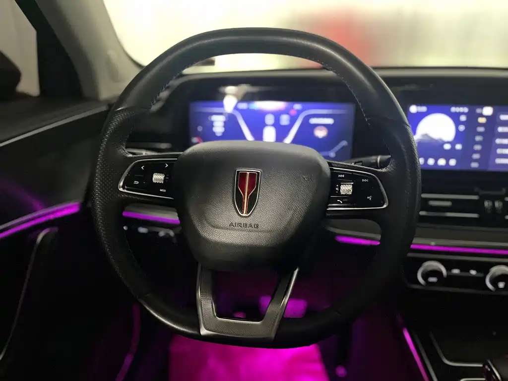 Hongqi HS5 2023 2.0T Qixiang Pro version купить на сайте DeffCars