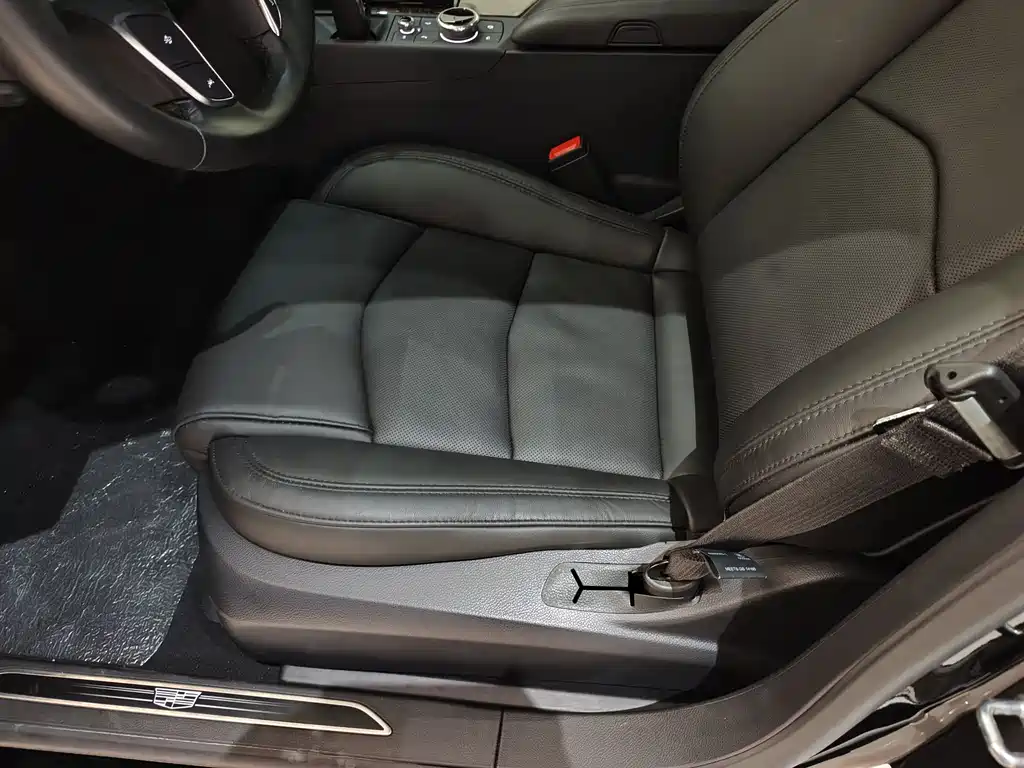 Cadillac CT6 2022 28T luxury model купить на сайте DeffCars