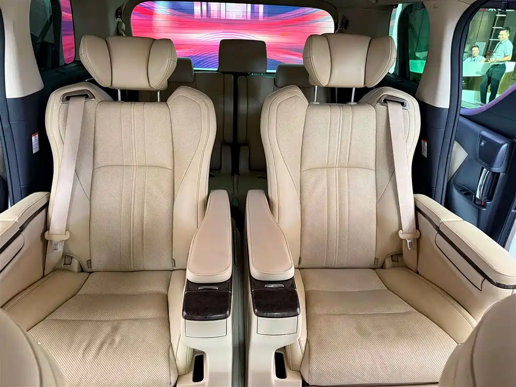 Wilfa 2021 Crown Dual Engine 2.5L HV Premium Edition купить на сайте DeffCars