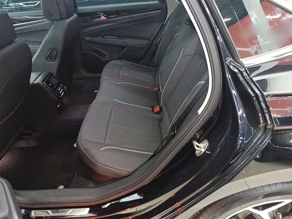 Passat 2024 380TSI Starry Sky Dragon Edition купить на сайте DeffCars