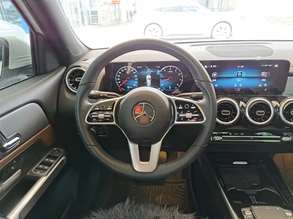 Mercedes-Benz GLB 2023 GLB 200 Dynamic купить на сайте DeffCars
