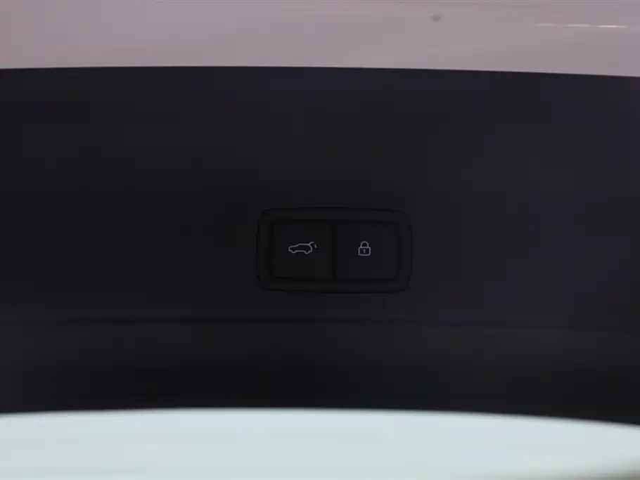 Ideal L8 2025 Max smart refresh version купить на сайте DeffCars