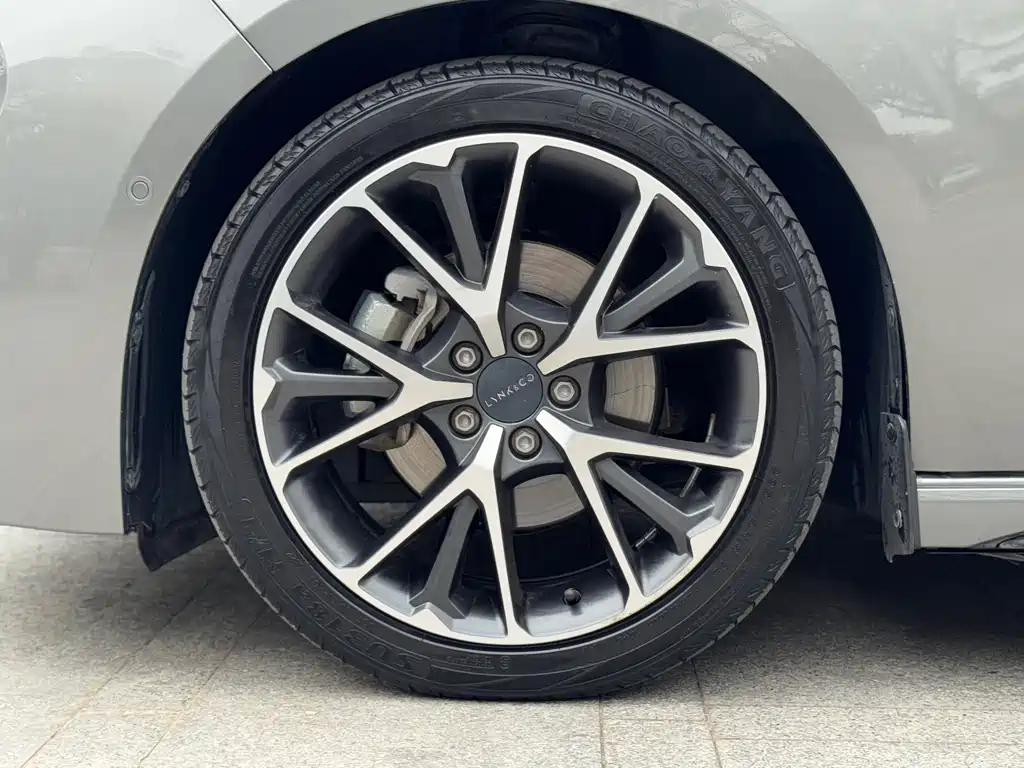 Lynk & Co 03 2022 2.0TD DCT Pro купить на сайте DeffCars