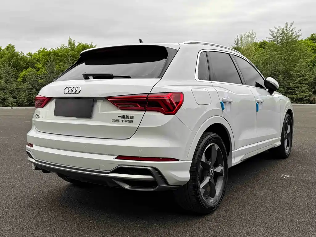 Audi Q3 2021 35 TFSI Fashionable and Dynamic купить на сайте DeffCars