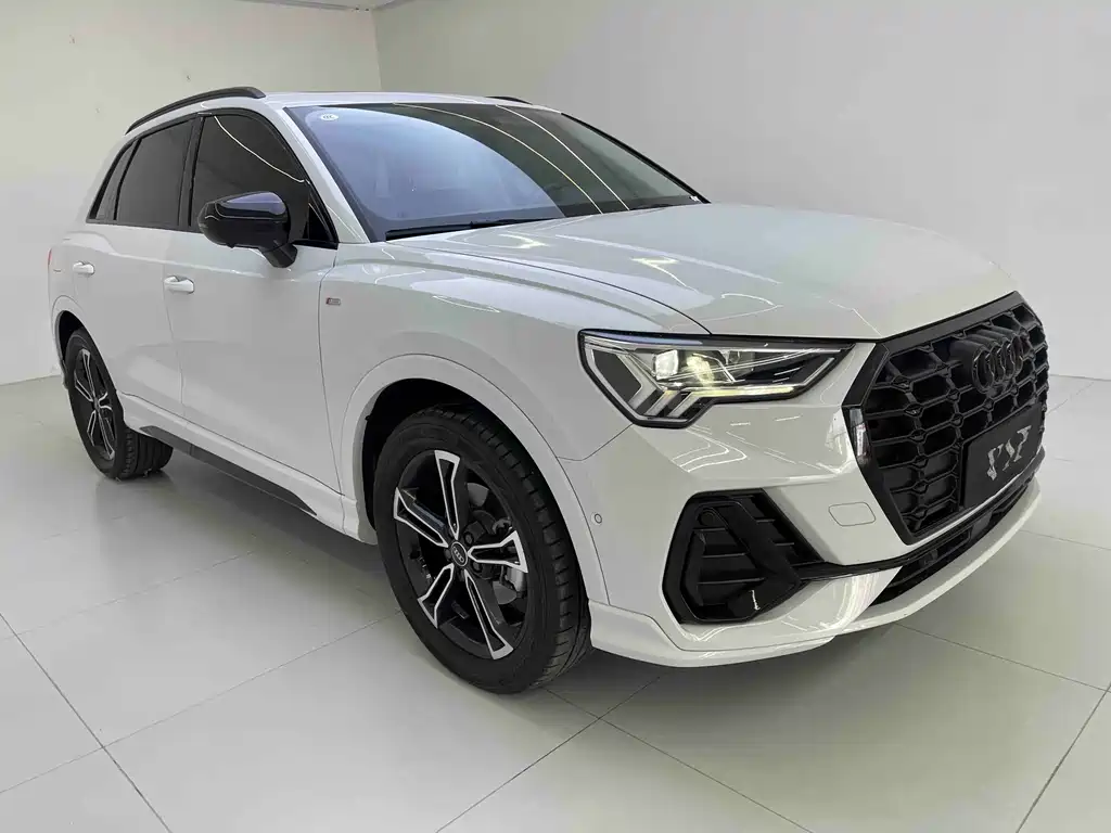 Audi Q3 2022 35 TFSI Fashion Dynamic купить на сайте DeffCars
