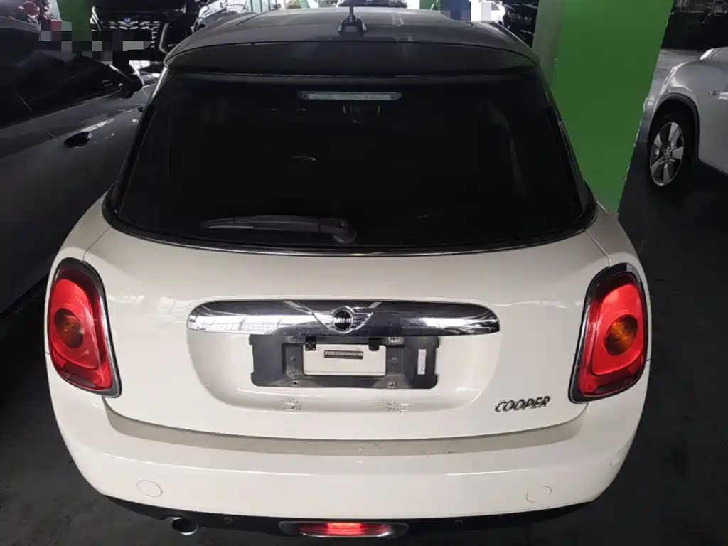 Mini 2016 1.5T COOPER five-door version купить на сайте DeffCars
